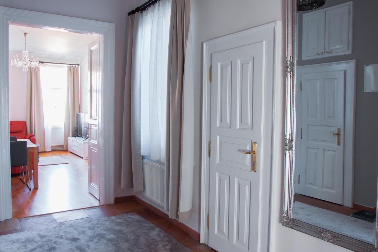 Stylish In The Heart Of The Old Town Apartment Prag